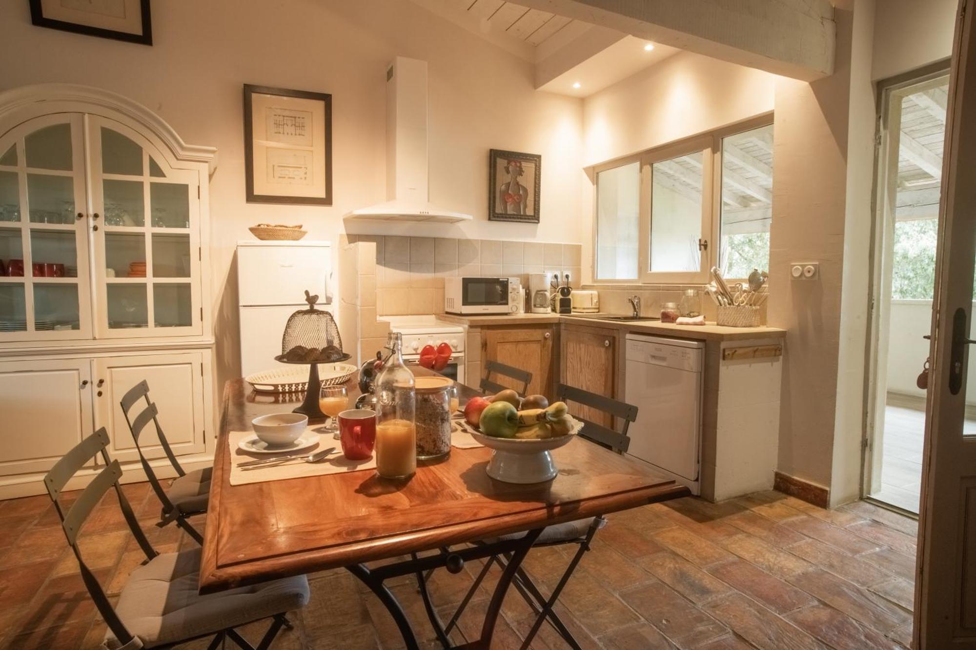 Hotel Et Appartements Domaine Des Clos - Teritoria Beaucaire  Eksteriør billede
