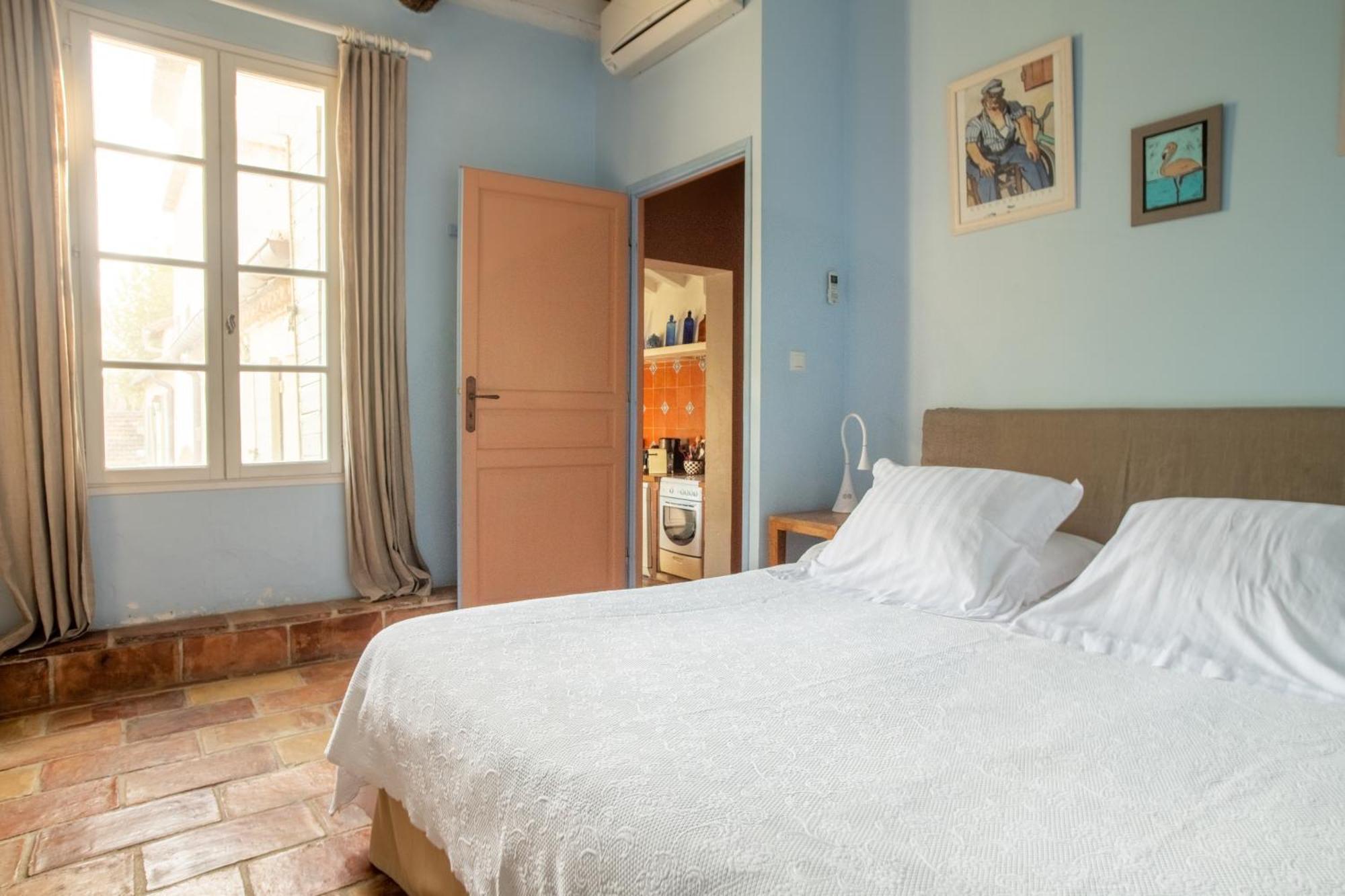 Hotel Et Appartements Domaine Des Clos - Teritoria Beaucaire  Eksteriør billede