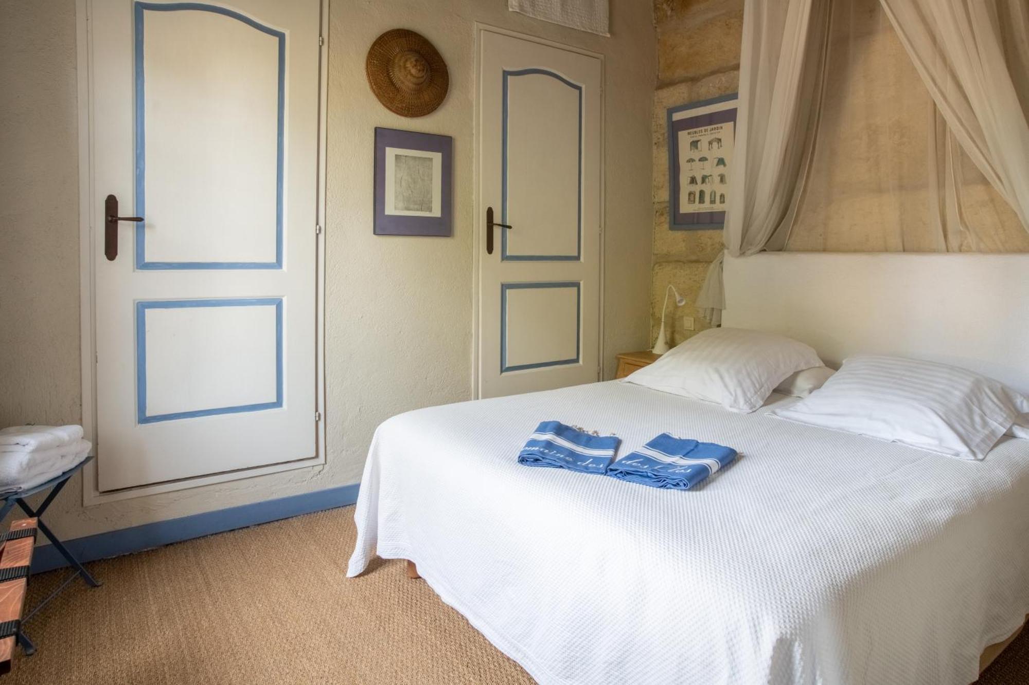 Hotel Et Appartements Domaine Des Clos - Teritoria Beaucaire  Eksteriør billede